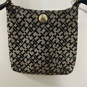 Tommy Hilfiger Black Crossbody Purse‎ Signature Logo Bag Gold Hardware